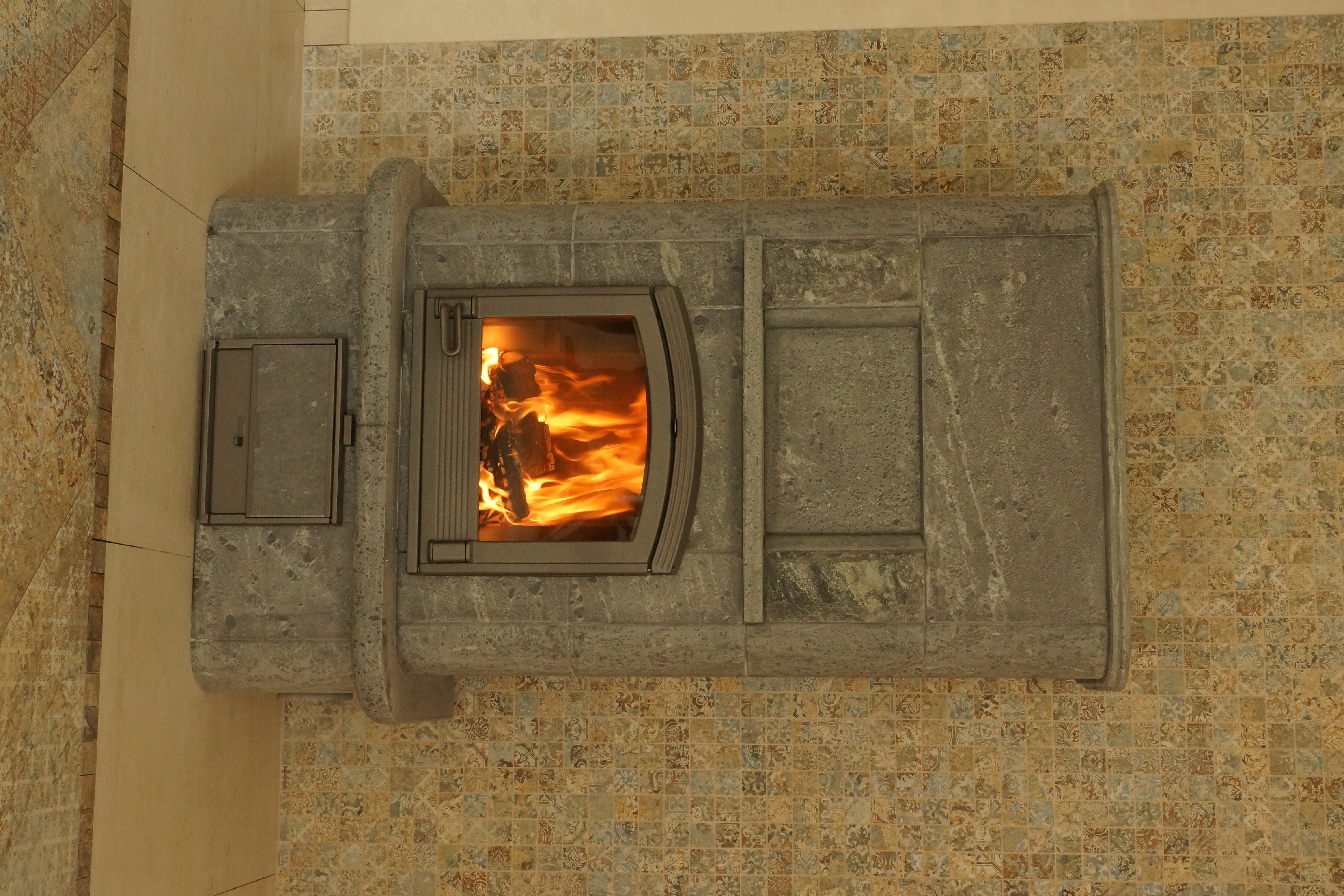 Теплоаккумулирующая печь-камин TU1450/2